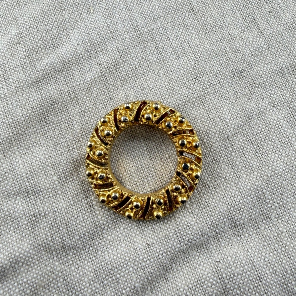 Vintage Gold Tone Studded Circle Wreath Brooch Pin Textured Swirl Design